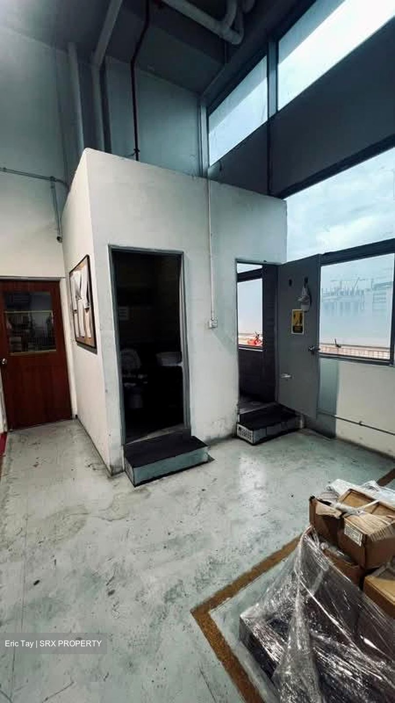 West Connect Building (D22), Factory #568669071